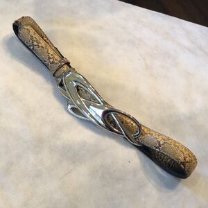 🍎ACCNY Vintage ‘80’s big satellite buckle, skinny snakeskin adjustable belt